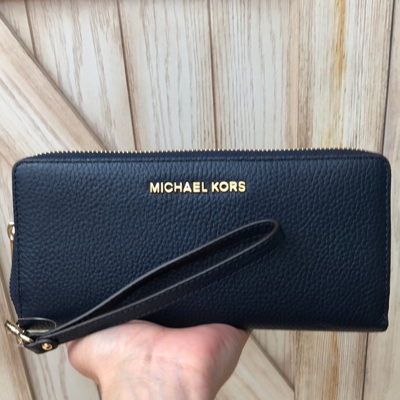 Nwt Michael kors jet set travel wristlet - Picture 2 of 6